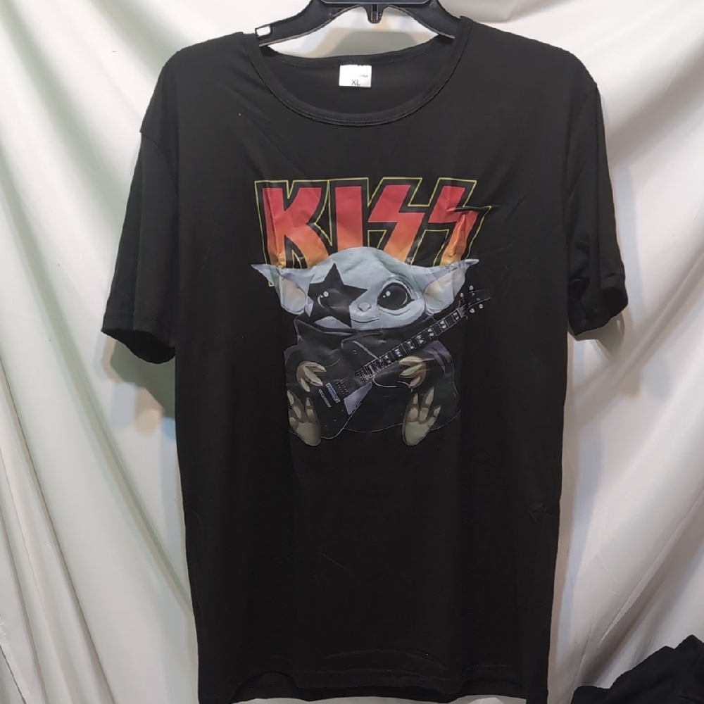 Unbranded KISS Black Graphic Tee With A Touch Of Star Wars Size XL